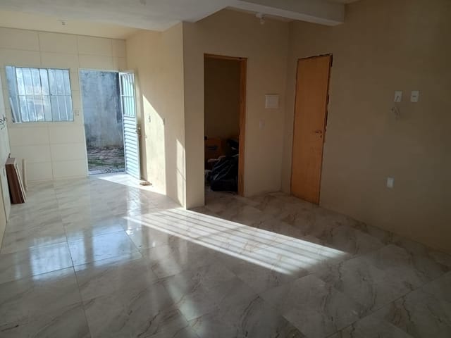 Casa com 120m² 3 quartos e 1 banheiro, à venda, no bairro Areal em Pelotas
