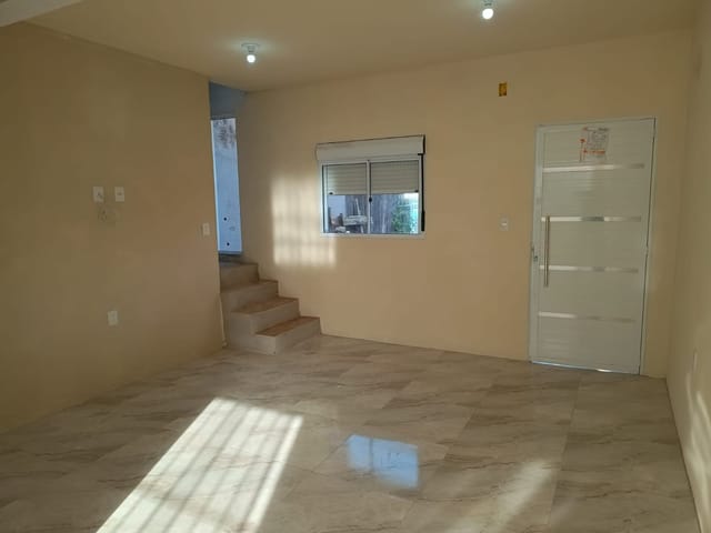 Casa com 120m² 3 quartos e 1 banheiro, à venda, no bairro Areal em Pelotas