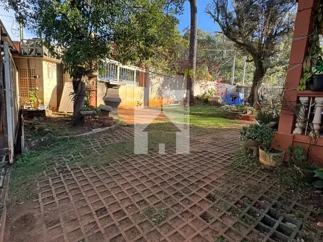Casa com 1490m² 2 quartos e 3 banheiros, à venda, no bairro Jardim Tarantela em Jundiaí