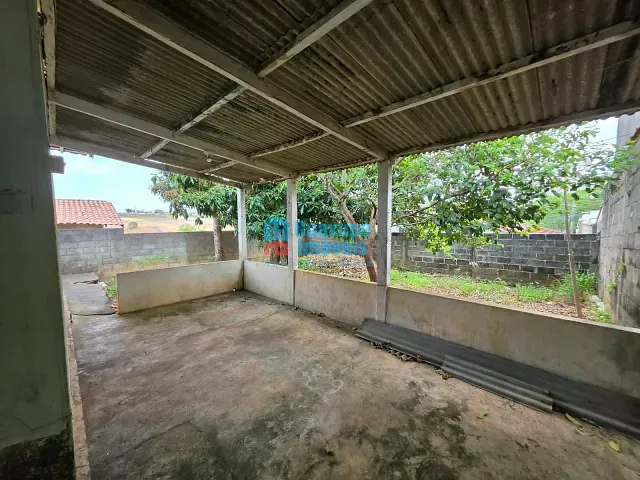 Casa com 324m² 3 quartos e 2 banheiros, à venda, no bairro Nossa Senhora das Dores em Guaxupé