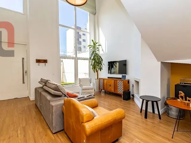 Casa com 299m² 3 quartos e 5 banheiros, à venda, no bairro Vila Izabel em Curitiba
