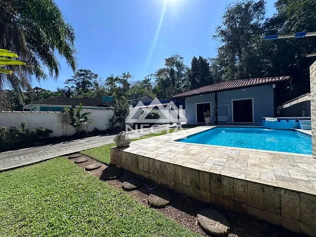 Casa com 100m² 3 quartos e 2 banheiros, à venda, no bairro Tabatinga em Caraguatatuba