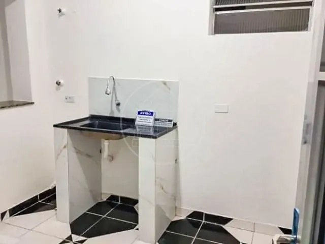 Casa com 250m² 1 quarto e 1 banheiro, para alugar, no bairro Vila Santa Maria em São Paulo