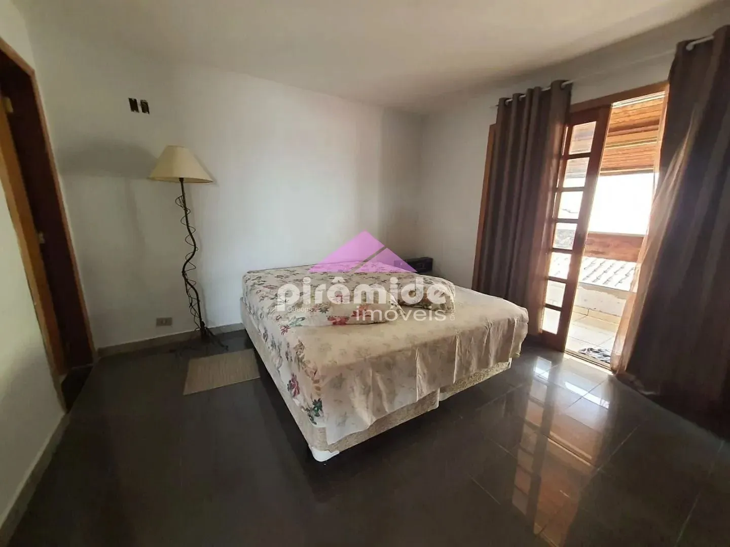Casa, 4 quartos, 240 m² - Foto 16
