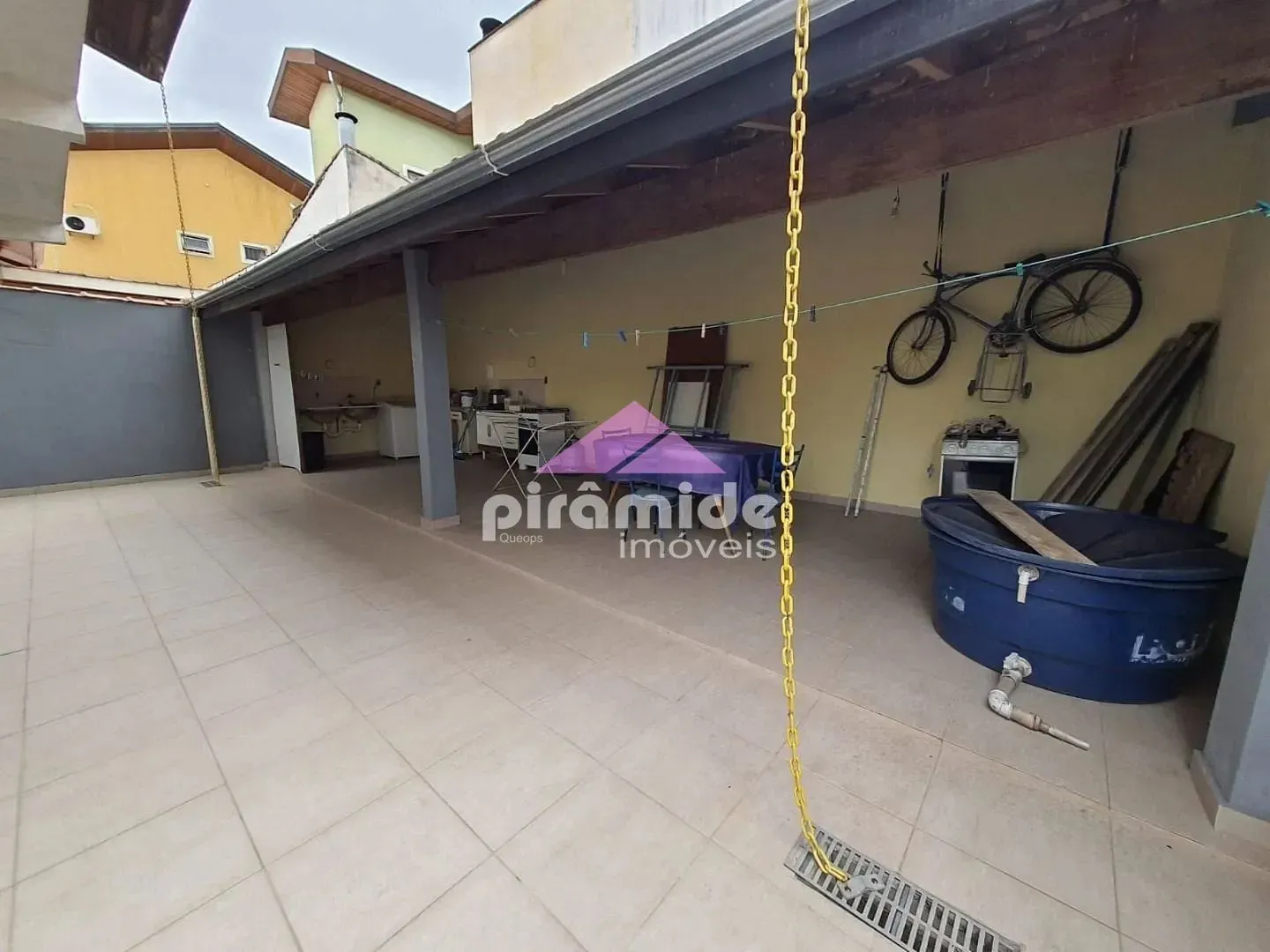 Casa, 4 quartos, 240 m² - Foto 23