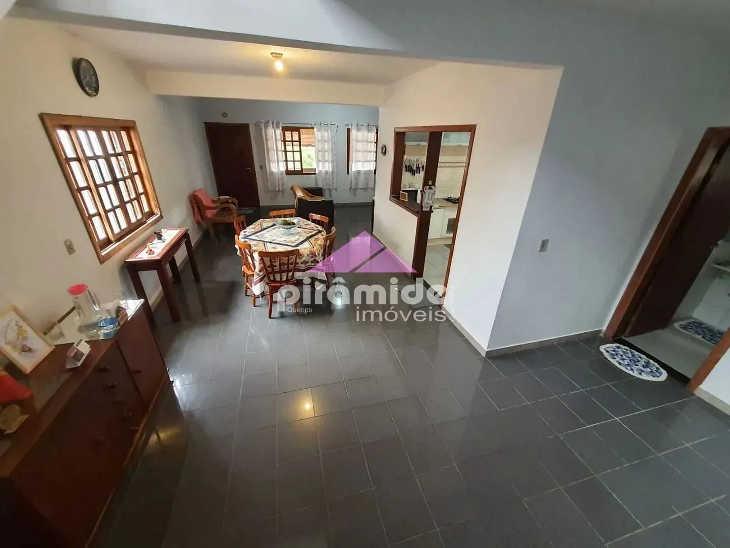 Casa, 4 quartos, 240 m² - Foto 11
