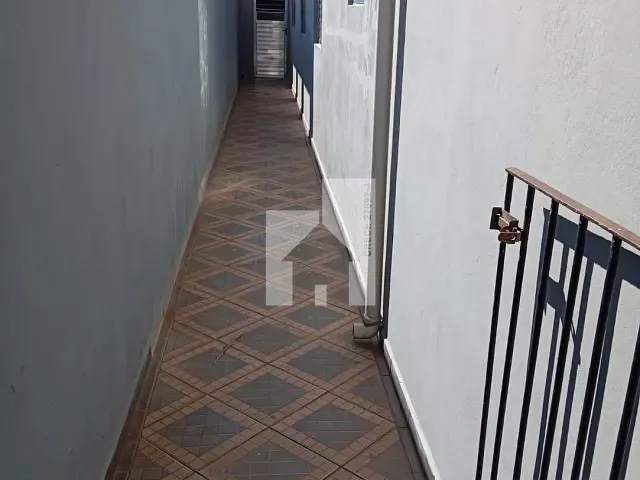 Casa 2 quartos e 1 banheiro, para alugar, no bairro Parque Cidade Jardim em Jundiaí