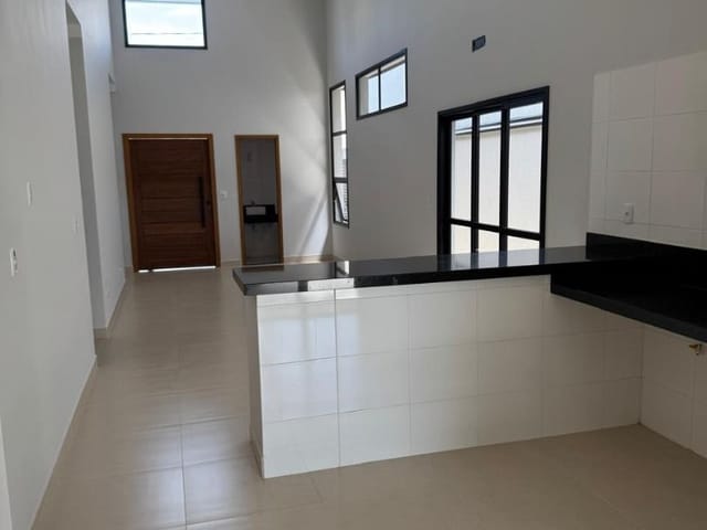 Casa com 270m² 3 quartos e 4 banheiros, à venda, no bairro Urbanova em São José dos Campos