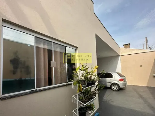 Casa com 212m² 3 quartos e 2 banheiros, à venda, no bairro Loteamento Residencial Regissol em Mirassol