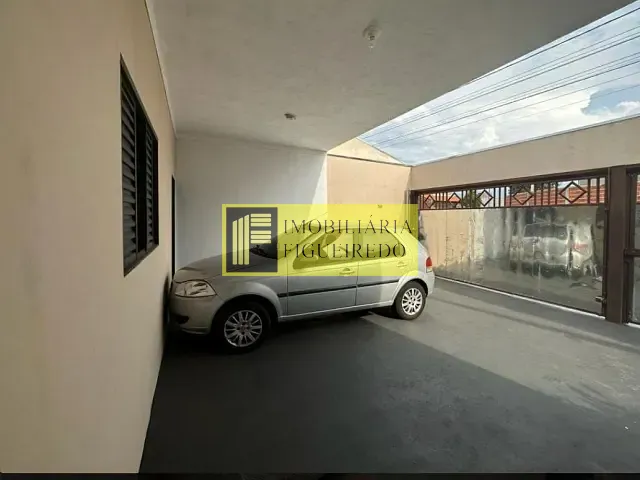 Casa com 212m² 3 quartos e 2 banheiros, à venda, no bairro Loteamento Residencial Regissol em Mirassol
