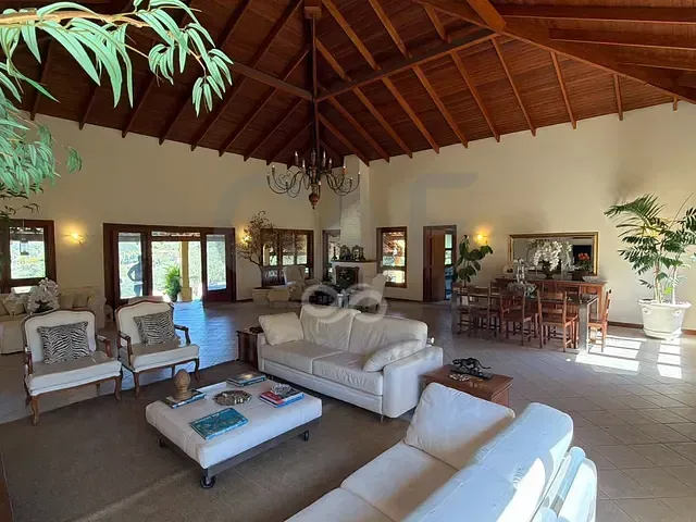 Casa com 5525m² 4 quartos e 6 banheiros, à venda, no bairro Duas Marias em Holambra