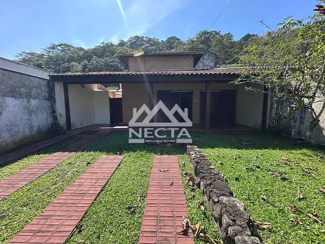 Casa com 100m² 4 quartos e 3 banheiros, à venda, no bairro Cocanha em Caraguatatuba