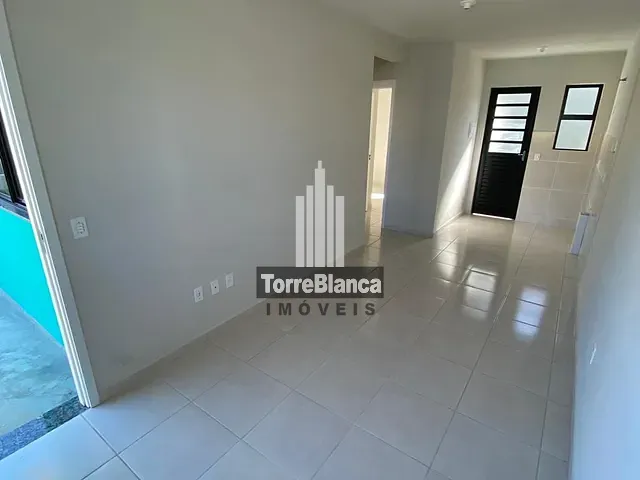 Casa com 45m² 2 quartos e 1 banheiro, para alugar, no bairro Uvaranas em Ponta Grossa