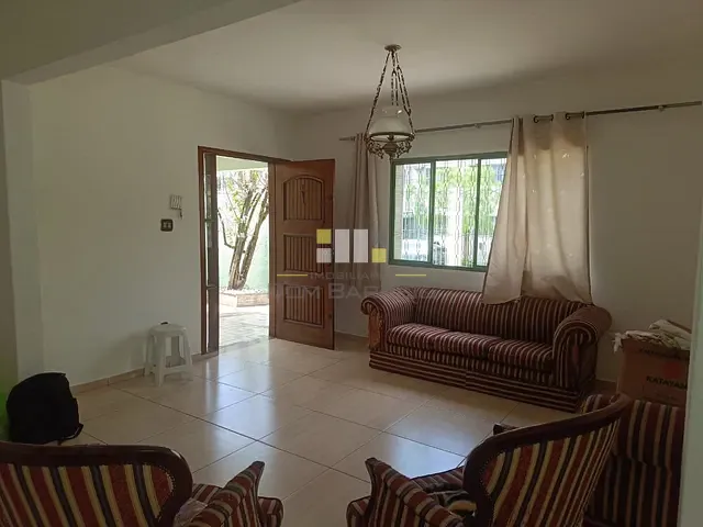 Casa com 300m² 4 quartos e 2 banheiros, para alugar, no bairro Centro em Nova Odessa