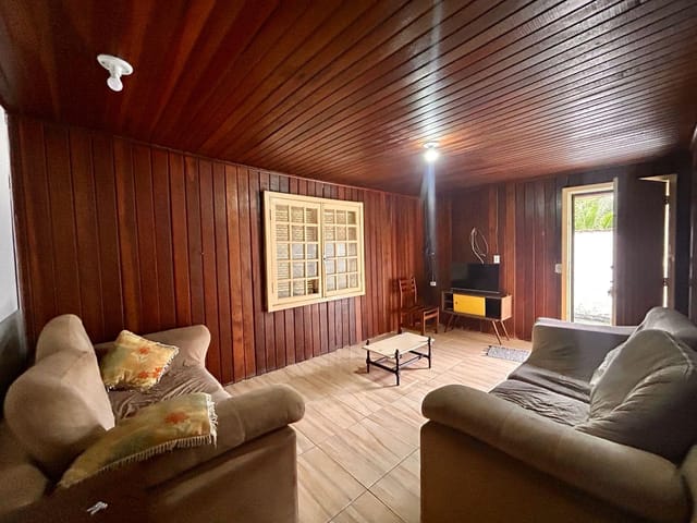 Casa 2 quartos e 1 banheiro, à venda, no bairro Centro em Bertioga