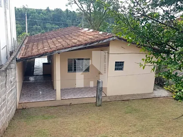 Casa com 250m² 2 quartos e 2 banheiros, para alugar, no bairro Vila Nova Trieste em Jarinu