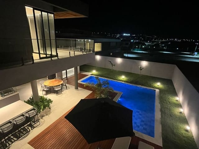 Casa com 600m² 5 quartos e 6 banheiros, à venda, no bairro Urbanova em São José dos Campos