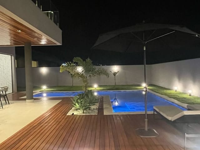 Casa com 600m² 5 quartos e 6 banheiros, à venda, no bairro Urbanova em São José dos Campos