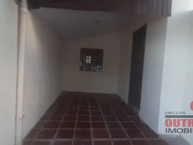 Casa com 275m² 2 quartos e 1 banheiro, à venda, no bairro Xaxim em Curitiba