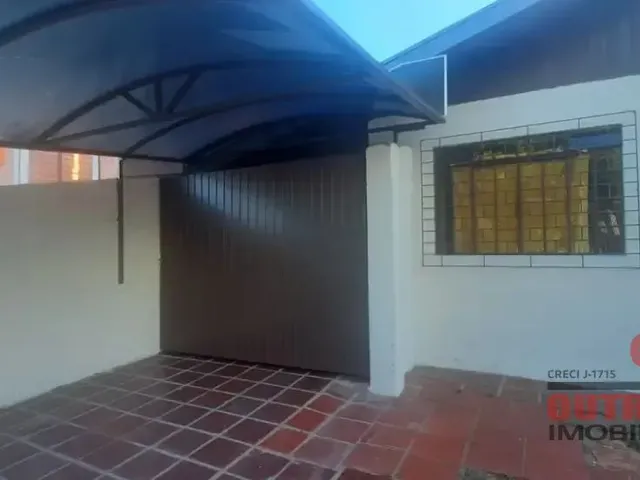 Casa com 275m² 2 quartos e 1 banheiro, à venda, no bairro Xaxim em Curitiba