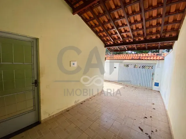 Casa 2 quartos e 2 banheiros, à venda, no bairro Residencial dos Imigrantes em Holambra