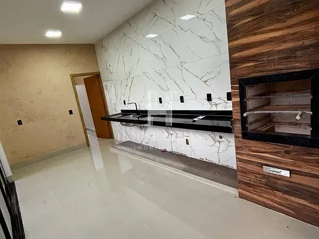 Casa com 210m² 3 quartos e 3 banheiros, à venda, no bairro Vila Oliveira em Aparecida de Goiânia