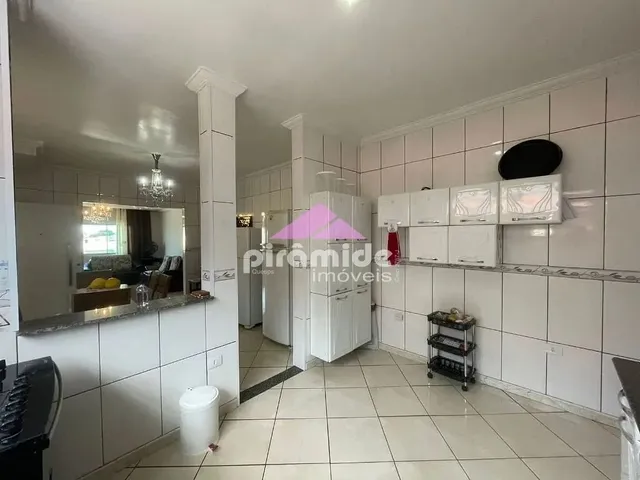 Casa com 175m² 2 quartos e 4 banheiros, à venda, no bairro Jardim Santa Inês III em São José Dos Campos