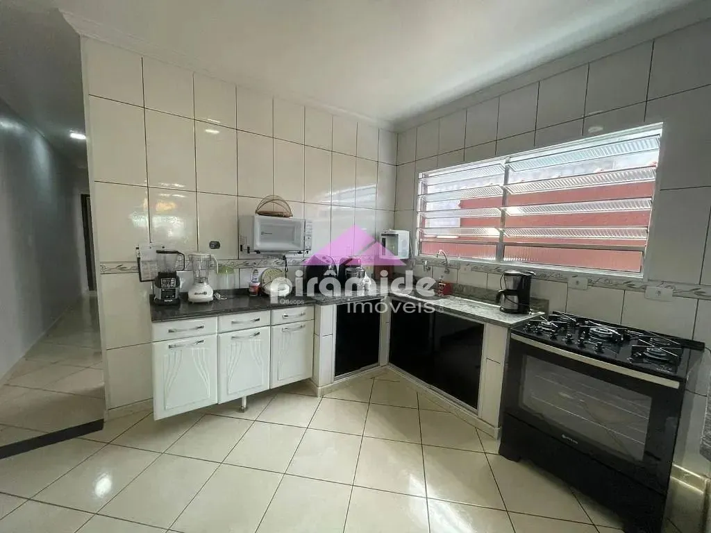 Casa, 2 quartos, 228 m² - Foto 8