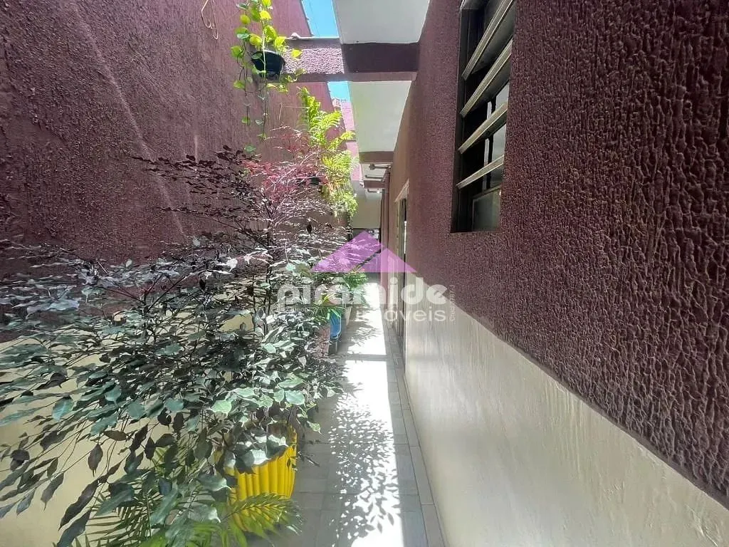 Casa, 2 quartos, 228 m² - Foto 35