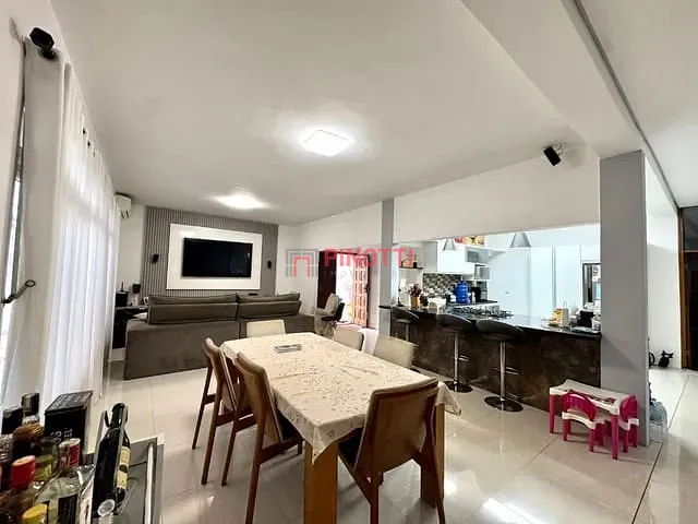 Casa 3 quartos e 3 banheiros, à venda, no bairro Jardim Orlandina em São Bernardo do Campo