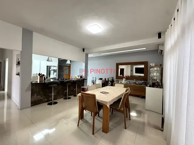 Casa 3 quartos e 3 banheiros, à venda, no bairro Jardim Orlandina em São Bernardo do Campo