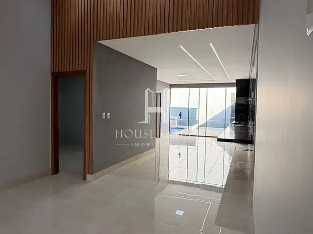 Casa com 234m² 3 quartos e 3 banheiros, à venda, no bairro Vila Rosa em Goiânia