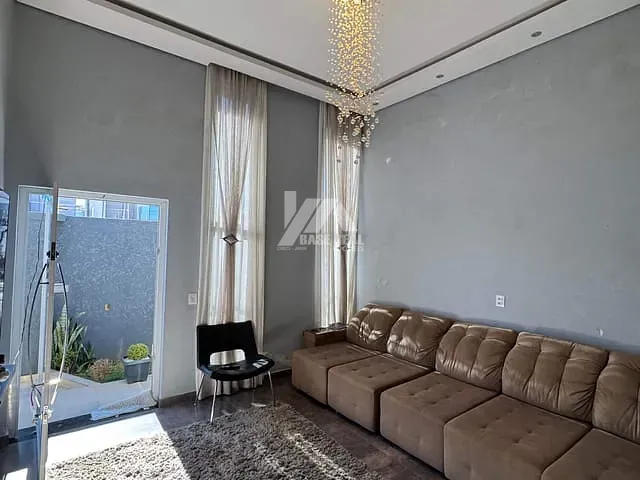 Casa com 270m² 4 quartos e 2 banheiros, à venda, no bairro Boqueirão em Guarapuava