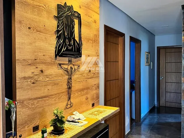 Casa com 270m² 4 quartos e 2 banheiros, à venda, no bairro Boqueirão em Guarapuava