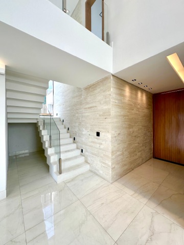 Foto do Casa - Casa com 4 suítes, acabamento moderno em condomínio fechado | Deltalar Imóveis