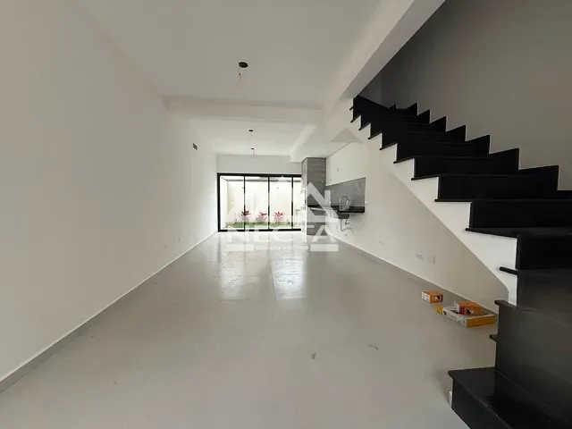 Casa com 97m² 2 quartos e 2 banheiros, à venda, no bairro Capricórnio II em Caraguatatuba
