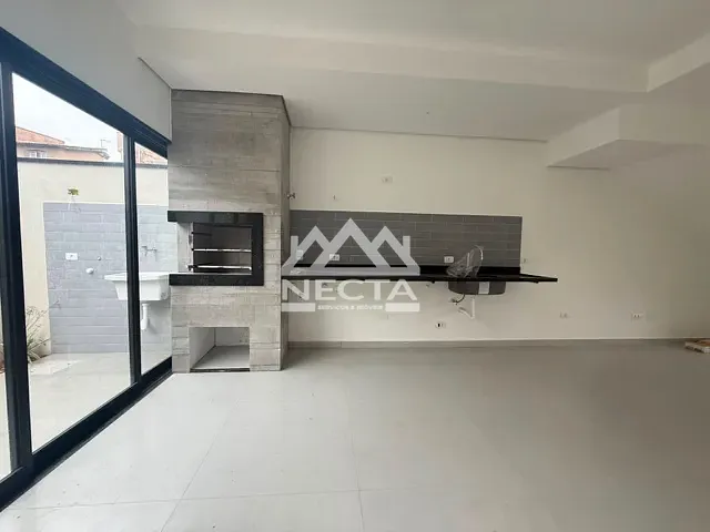 Casa com 97m² 2 quartos e 2 banheiros, à venda, no bairro Capricórnio II em Caraguatatuba