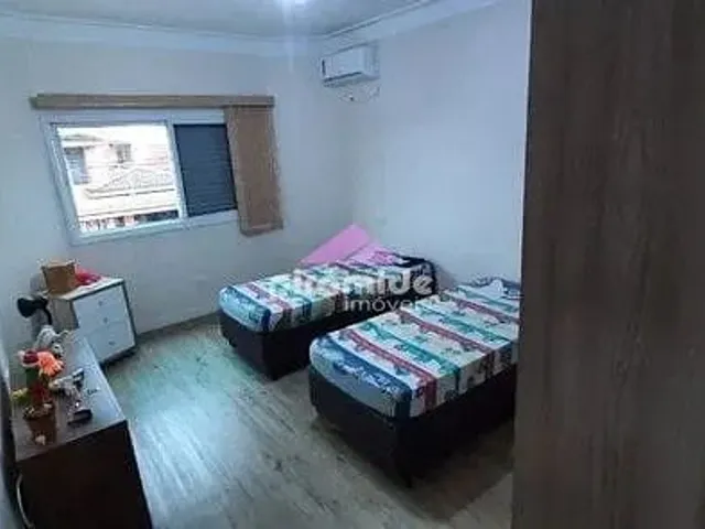 Casa com 600m² 3 quartos e 4 banheiros, à venda, no bairro Jardim Santa Maria em Jacareí