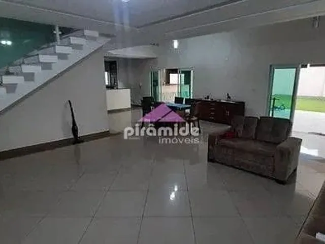 Casa com 600m² 3 quartos e 4 banheiros, à venda, no bairro Jardim Santa Maria em Jacareí