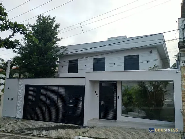 Casa 3 quartos e 4 banheiros, à venda, no bairro Jardim São Caetano em São Caetano do Sul