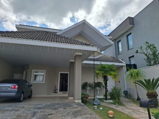 Casa com 358m² 4 quartos e 3 banheiros, à venda, no bairro Urbanova em São José dos Campos