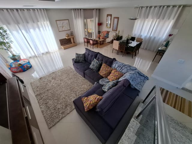 Casa com 358m² 4 quartos e 3 banheiros, à venda, no bairro Urbanova em São José dos Campos