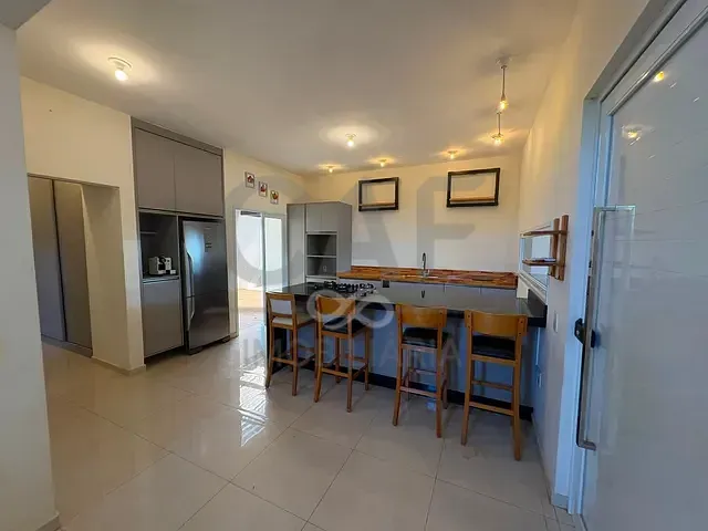 Casa 3 quartos e 4 banheiros, à venda ou para alugar, no bairro Flor d"Aldeia em Holambra