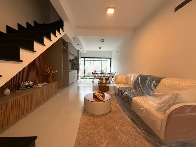 Casa com 98m² 2 quartos e 2 banheiros, à venda, no bairro Capricórnio II em Caraguatatuba