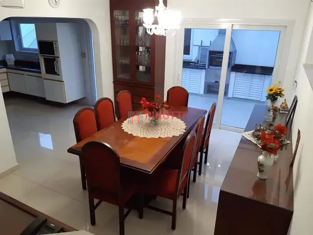 Casa 3 quartos e 3 banheiros, à venda, no bairro Nova Petrópolis em São Bernardo do Campo