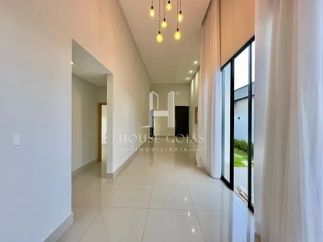 Casa com 360m² 3 quartos e 4 banheiros, à venda, no bairro Terras Alpha Residencial 1 em Senador Canedo