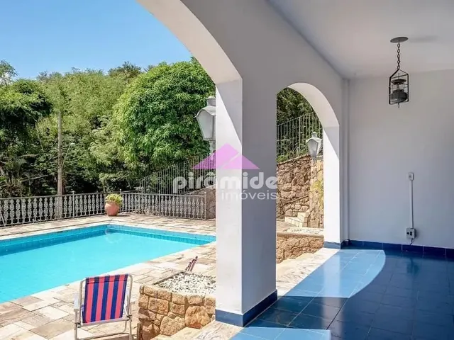 Casa com 880m² 7 quartos e 7 banheiros, à venda, no bairro Praia do Arrastão em São Sebastião