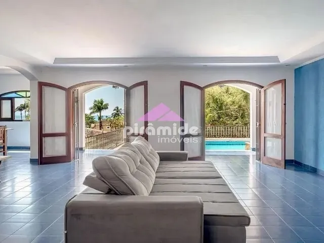 Casa com 880m² 7 quartos e 7 banheiros, à venda, no bairro Praia do Arrastão em São Sebastião