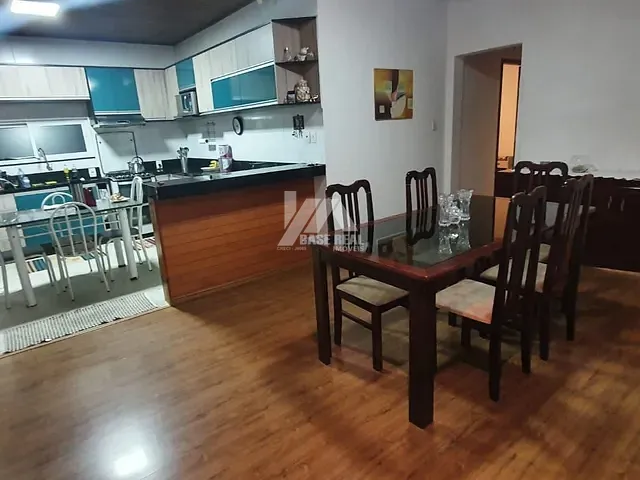 Casa 3 quartos e 2 banheiros, à venda, no bairro Nova Rússia em Ponta Grossa