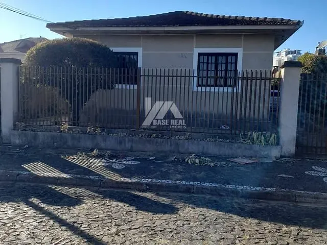 Casa 3 quartos e 2 banheiros, à venda, no bairro Nova Rússia em Ponta Grossa